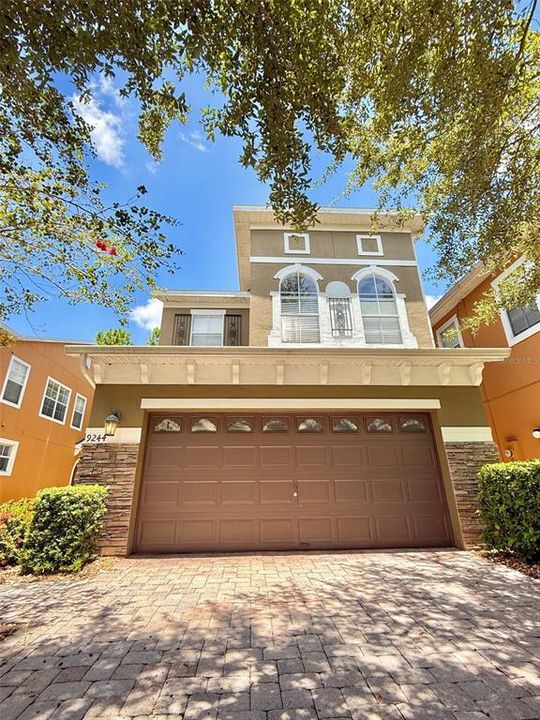 Active With Contract: $355,000 (3 beds, 2 baths, 1609 Square Feet)