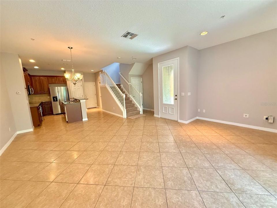 Active With Contract: $355,000 (3 beds, 2 baths, 1609 Square Feet)