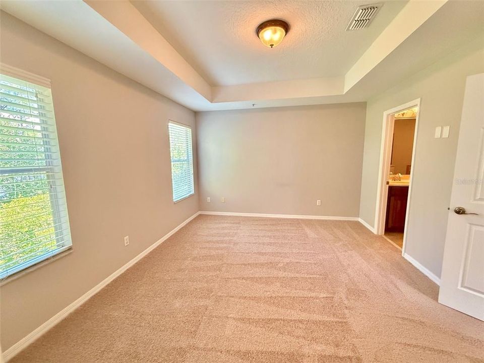 Active With Contract: $355,000 (3 beds, 2 baths, 1609 Square Feet)