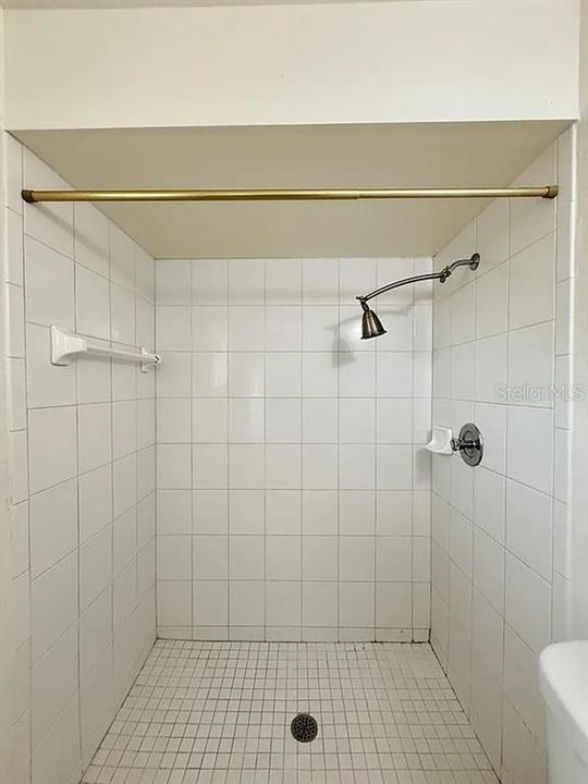 Под контрактом: $170,000 (2 спален, 2 ванн, 1050 Квадратных фут)