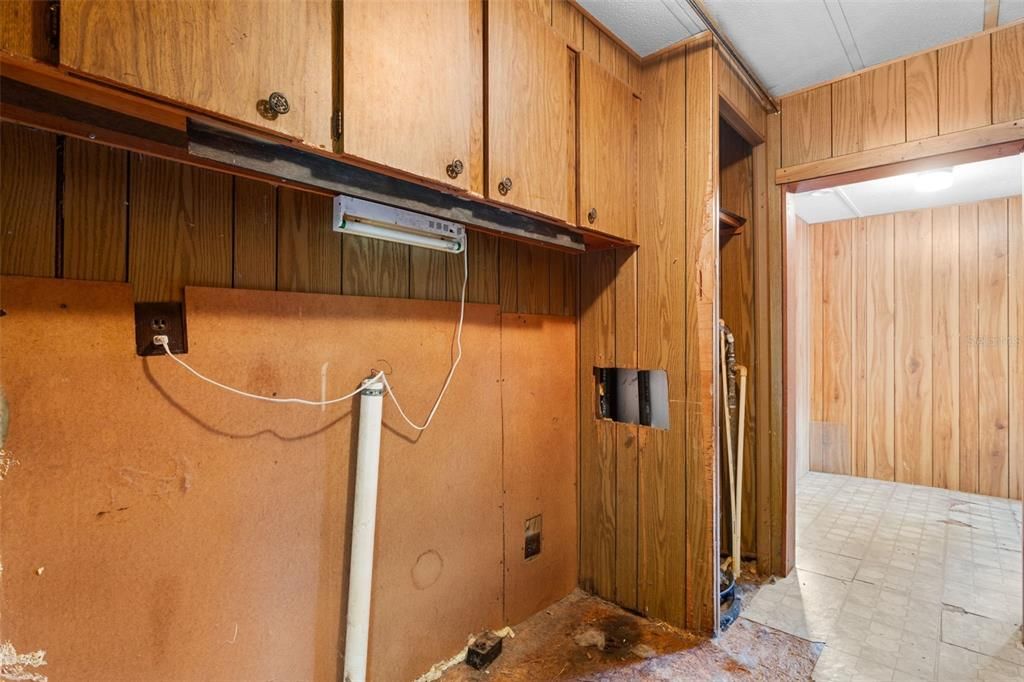 合同活跃: $129,000 (3 贝兹, 2 浴室, 1600 平方英尺)