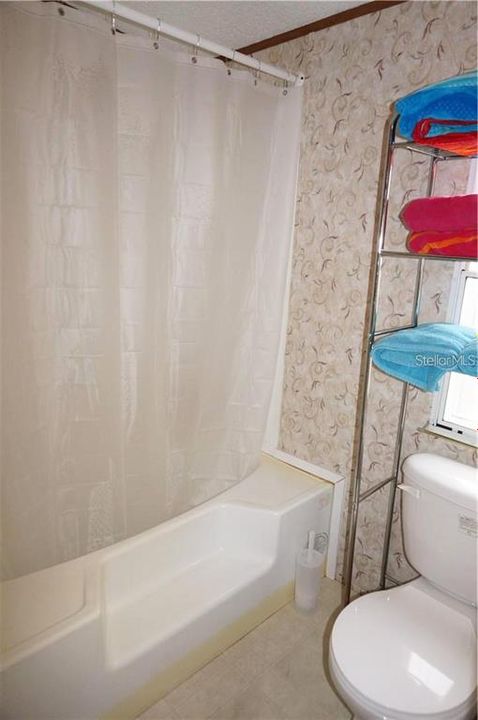 For Sale: $324,500 (2 beds, 0 baths, 1352 Square Feet)