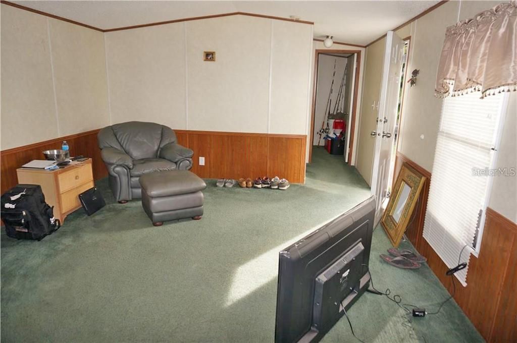 For Sale: $324,500 (2 beds, 0 baths, 1352 Square Feet)