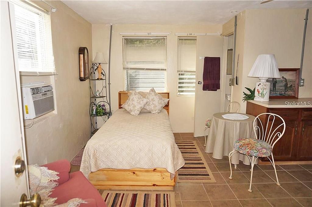 For Sale: $324,500 (2 beds, 0 baths, 1352 Square Feet)