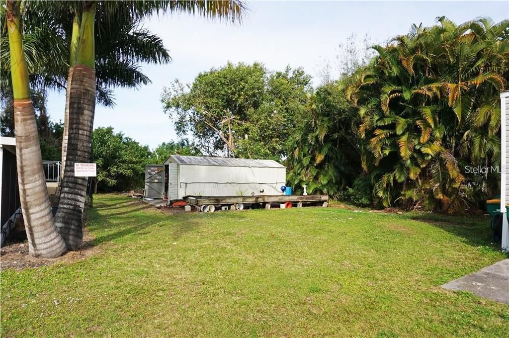 For Sale: $324,500 (2 beds, 0 baths, 1352 Square Feet)