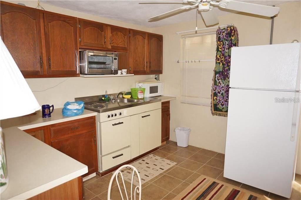 For Sale: $324,500 (2 beds, 0 baths, 1352 Square Feet)