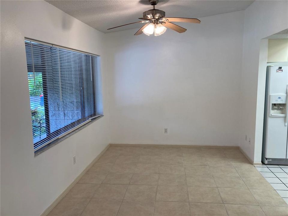 For Rent: $1,250 (2 beds, 2 baths, 896 Square Feet)