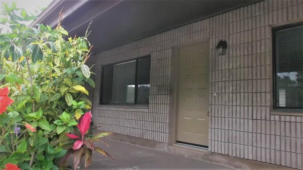 For Rent: $1,250 (2 beds, 2 baths, 896 Square Feet)