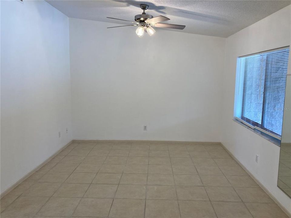 For Rent: $1,250 (2 beds, 2 baths, 896 Square Feet)