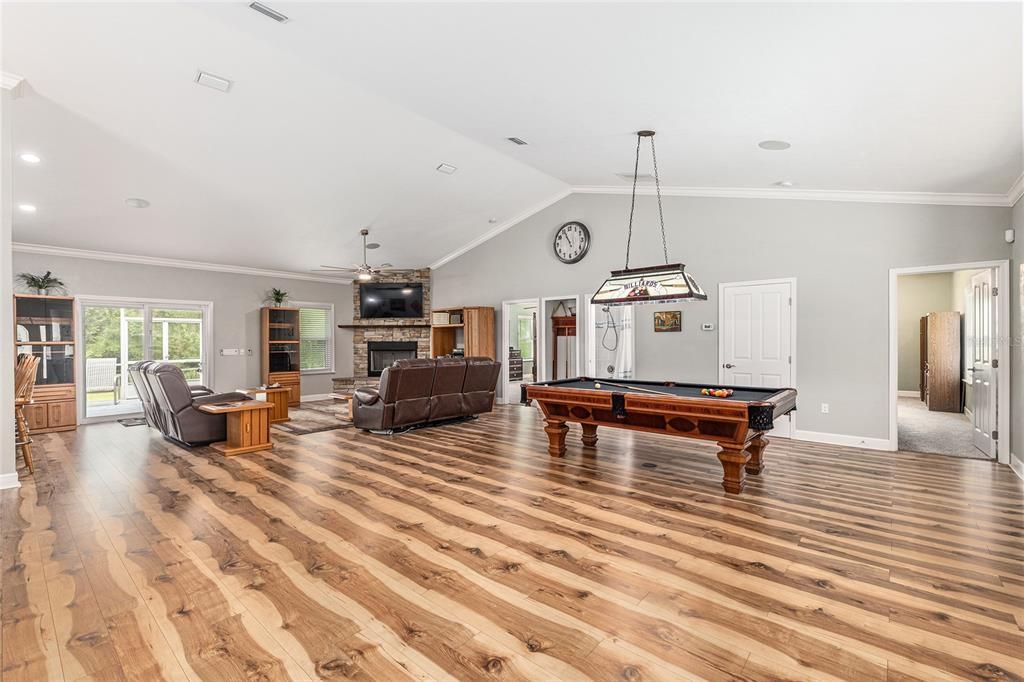 合同活跃: $520,000 (3 贝兹, 2 浴室, 2274 平方英尺)