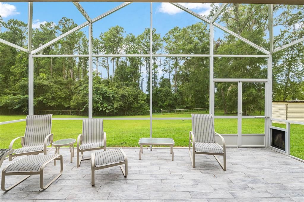 合同活跃: $520,000 (3 贝兹, 2 浴室, 2274 平方英尺)