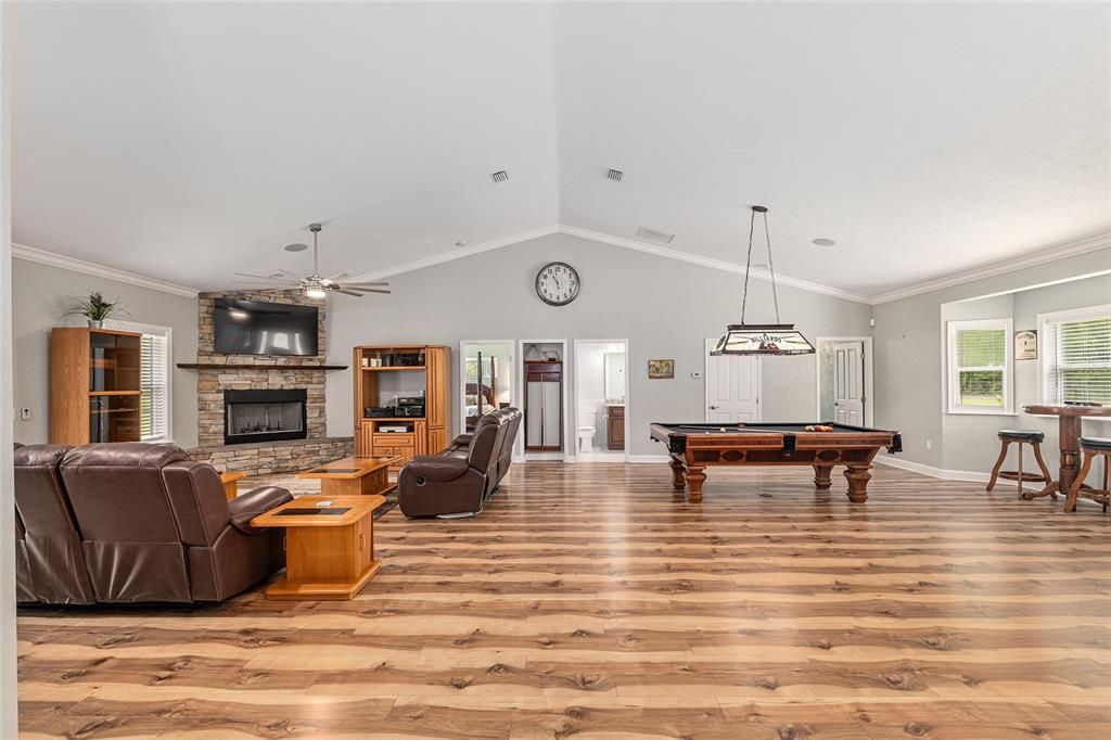 合同活跃: $520,000 (3 贝兹, 2 浴室, 2274 平方英尺)