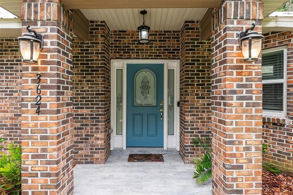 合同活跃: $520,000 (3 贝兹, 2 浴室, 2274 平方英尺)