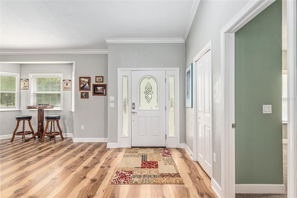 合同活跃: $520,000 (3 贝兹, 2 浴室, 2274 平方英尺)