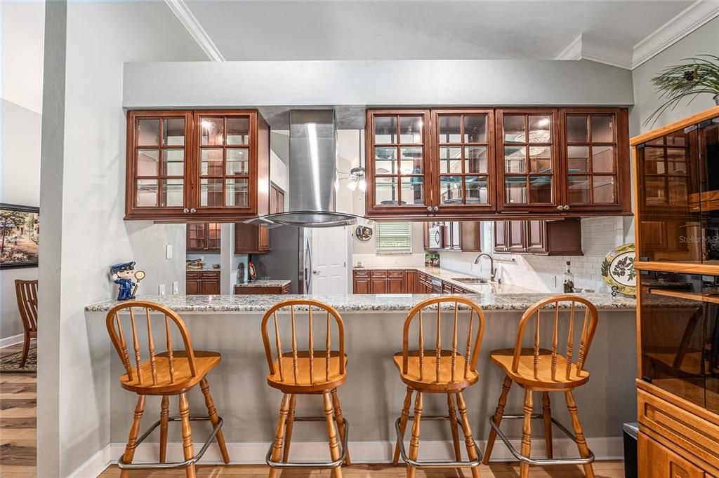 合同活跃: $520,000 (3 贝兹, 2 浴室, 2274 平方英尺)