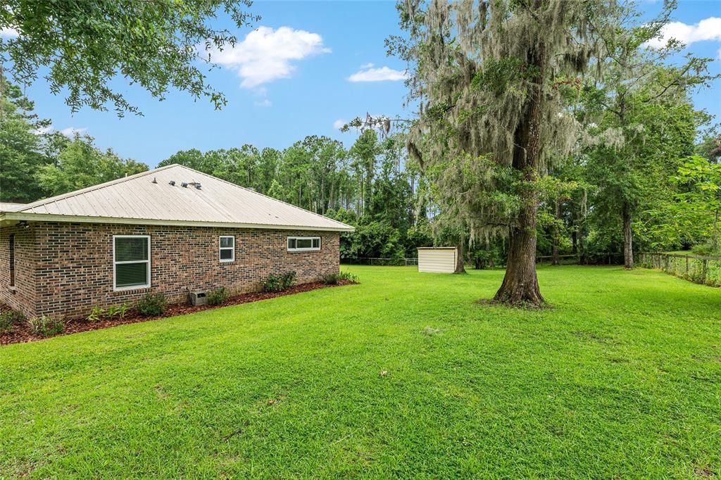 合同活跃: $520,000 (3 贝兹, 2 浴室, 2274 平方英尺)