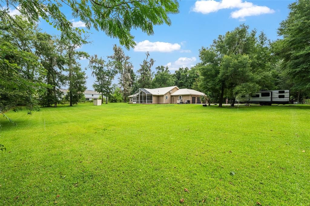 合同活跃: $520,000 (3 贝兹, 2 浴室, 2274 平方英尺)