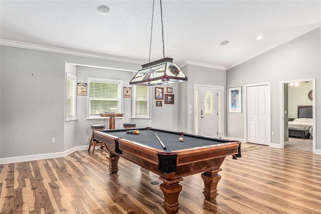 合同活跃: $520,000 (3 贝兹, 2 浴室, 2274 平方英尺)