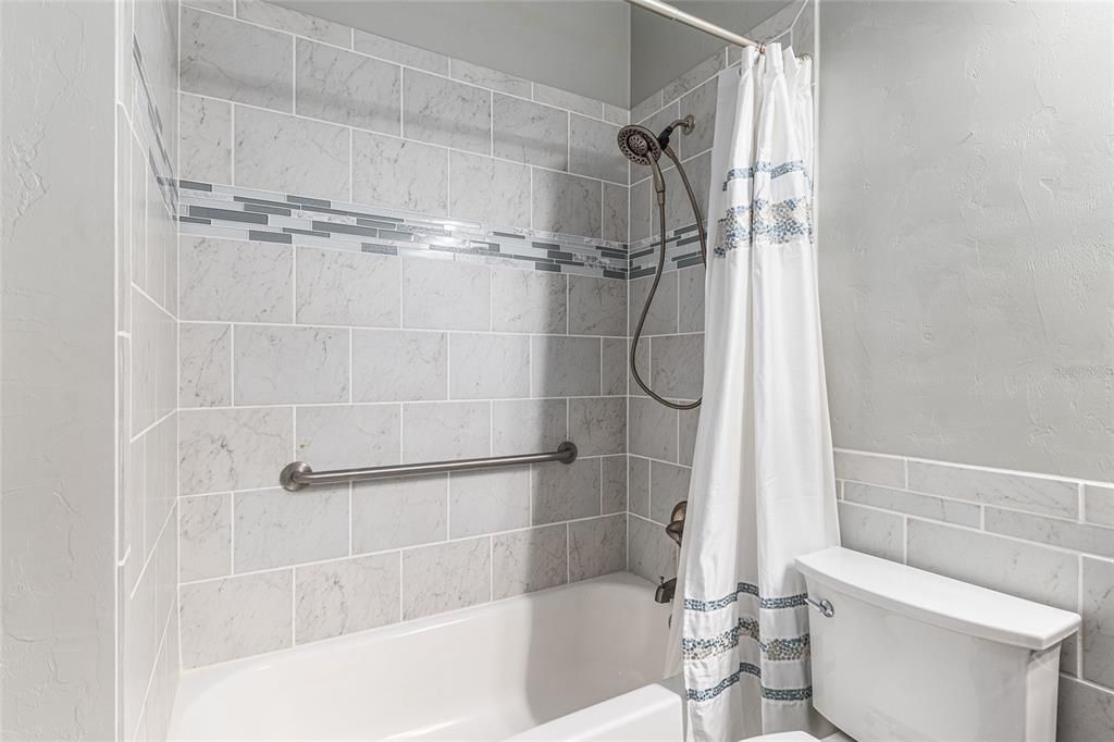 合同活跃: $520,000 (3 贝兹, 2 浴室, 2274 平方英尺)