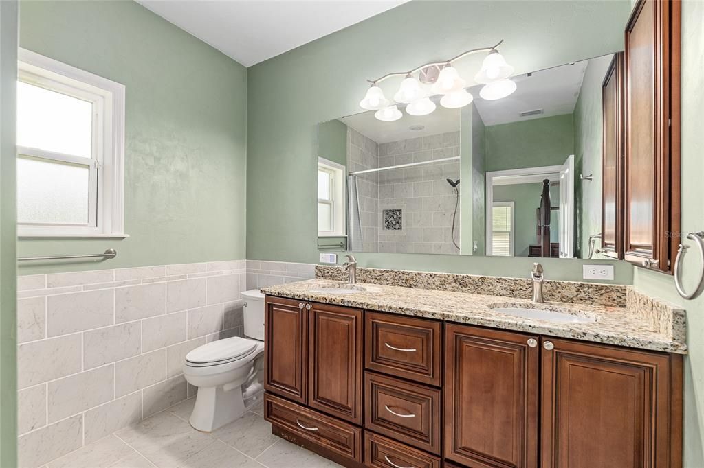 合同活跃: $520,000 (3 贝兹, 2 浴室, 2274 平方英尺)