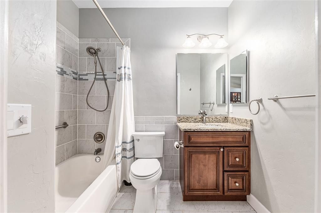 合同活跃: $520,000 (3 贝兹, 2 浴室, 2274 平方英尺)