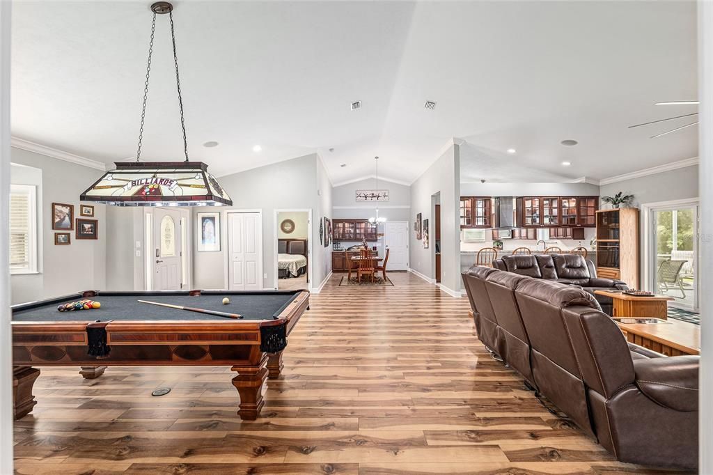 合同活跃: $520,000 (3 贝兹, 2 浴室, 2274 平方英尺)