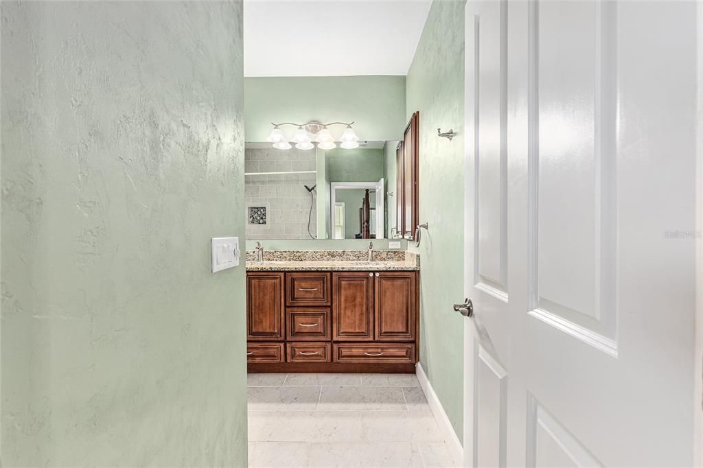 合同活跃: $520,000 (3 贝兹, 2 浴室, 2274 平方英尺)