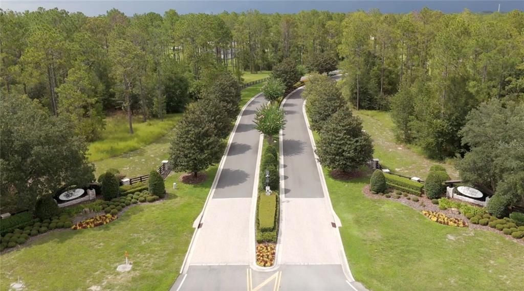 待售: $699,000 (10.30 acres)