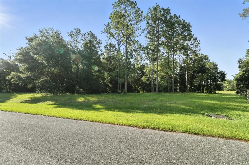 待售: $699,000 (10.30 acres)