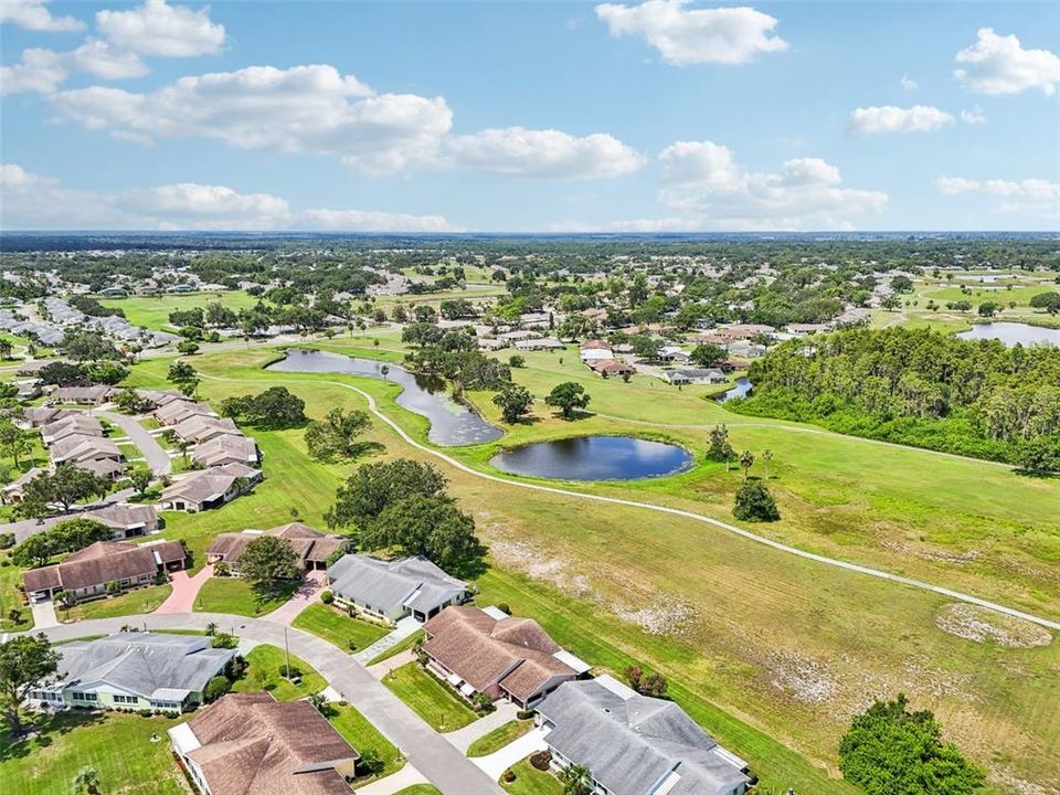 待售: $104,000 (2 贝兹, 2 浴室, 984 平方英尺)