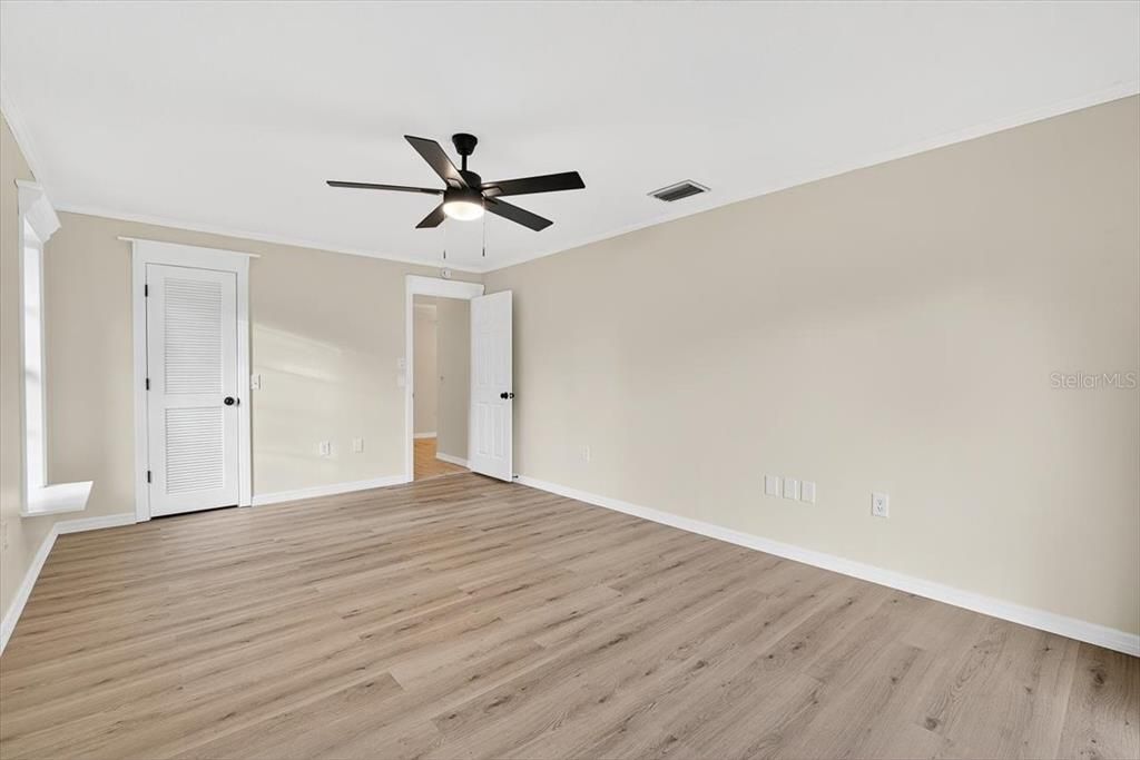 For Sale: $334,990 (3 beds, 2 baths, 2069 Square Feet)