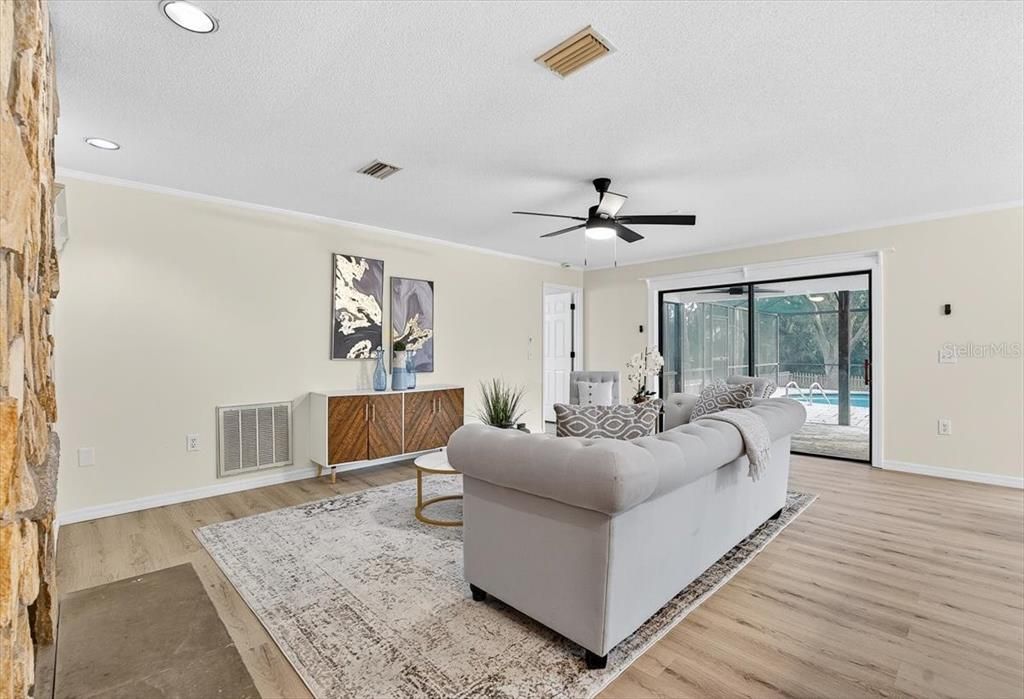 For Sale: $334,990 (3 beds, 2 baths, 2069 Square Feet)