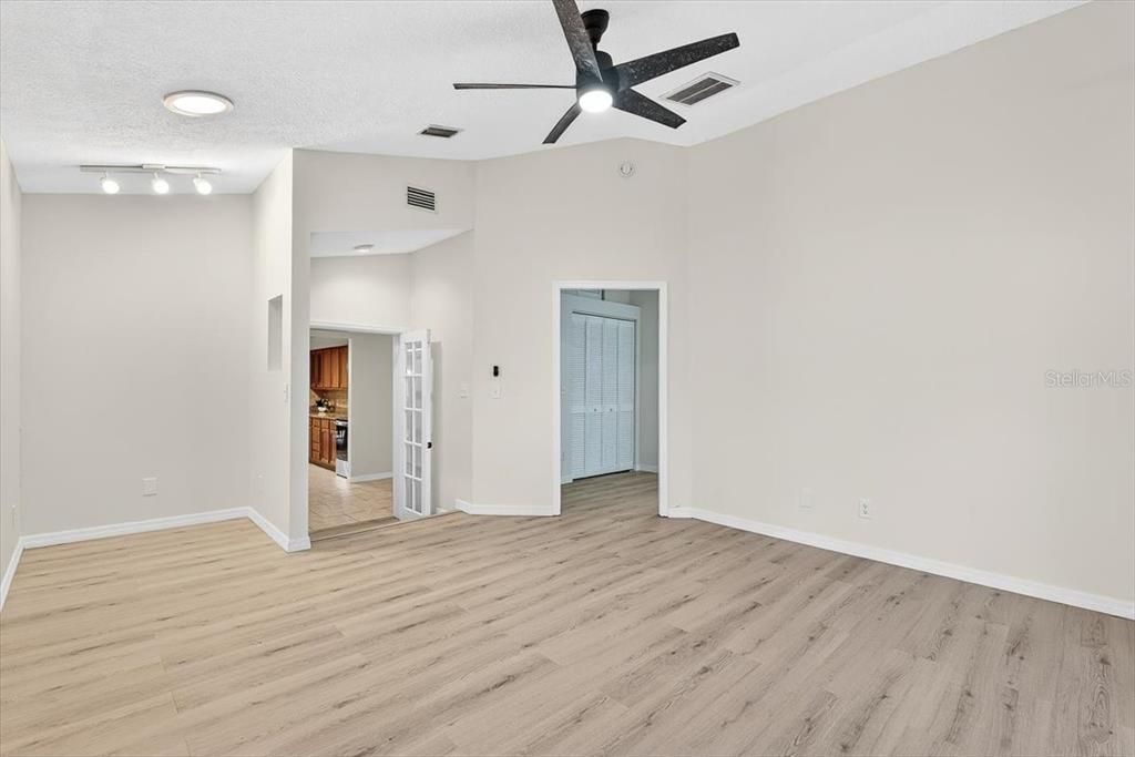 For Sale: $334,990 (3 beds, 2 baths, 2069 Square Feet)