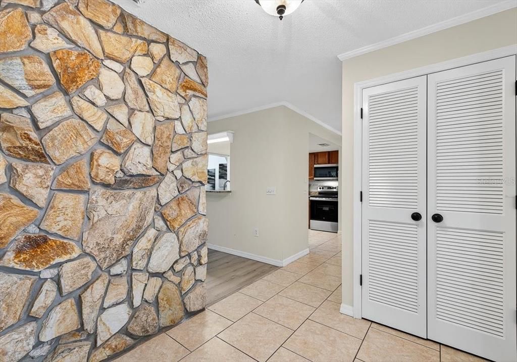 For Sale: $334,990 (3 beds, 2 baths, 2069 Square Feet)