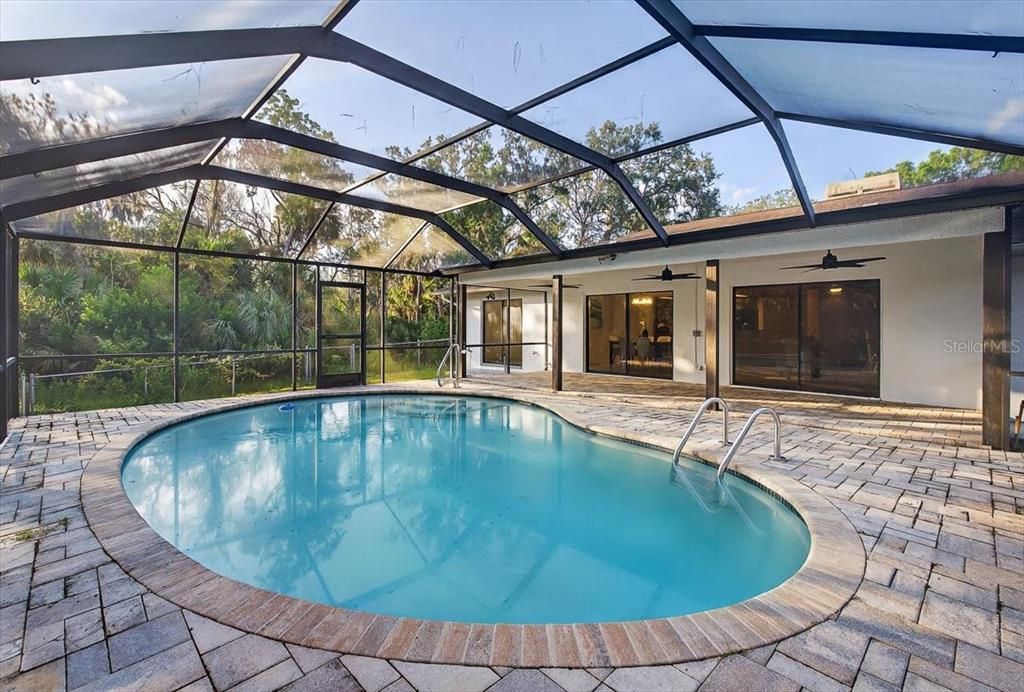 For Sale: $334,990 (3 beds, 2 baths, 2069 Square Feet)