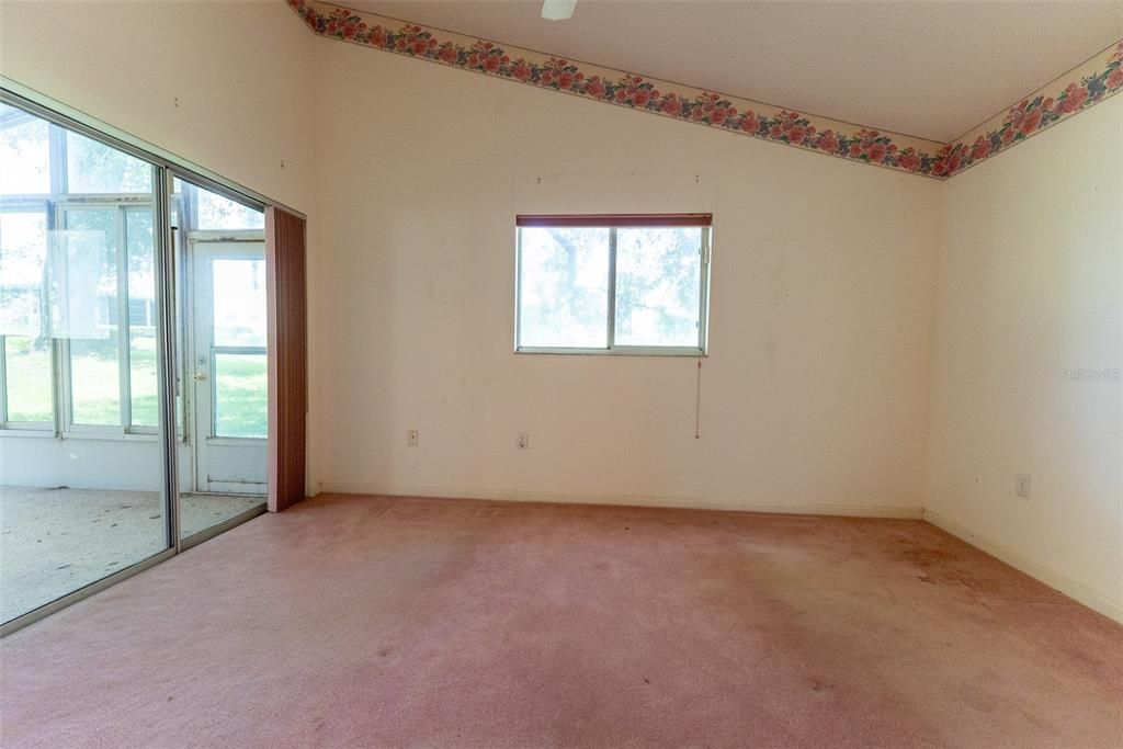 Active With Contract: $119,900 (2 beds, 2 baths, 1062 Square Feet)
