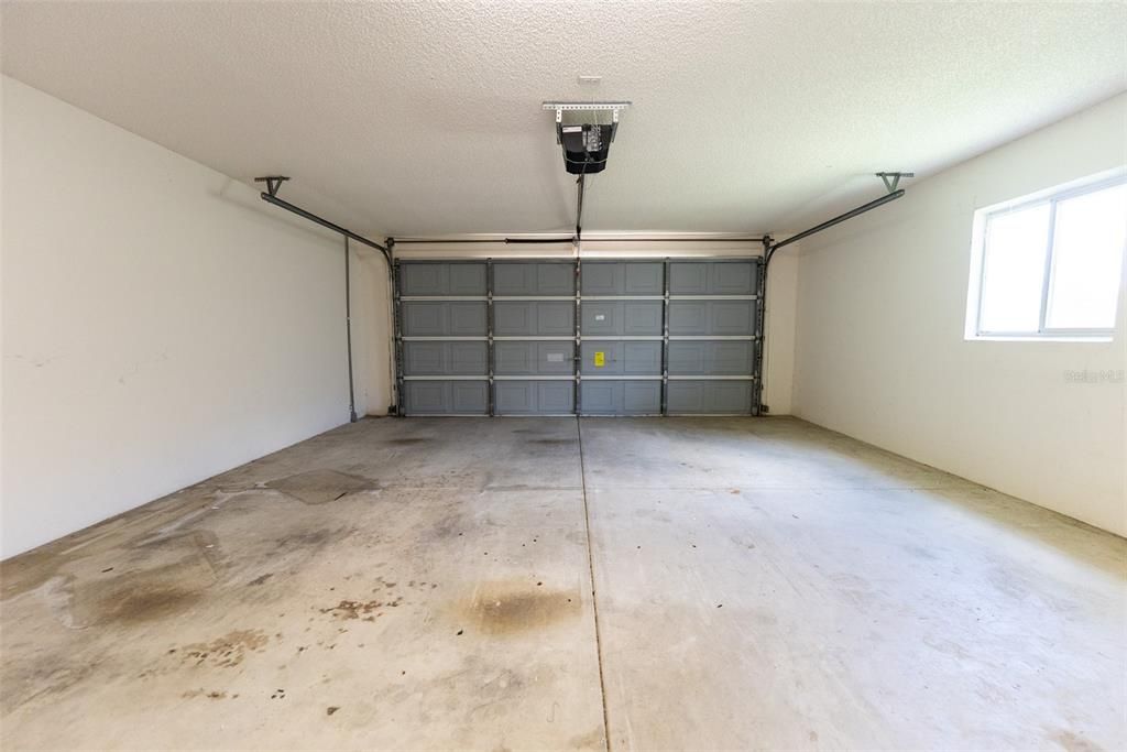 Active With Contract: $119,900 (2 beds, 2 baths, 1062 Square Feet)