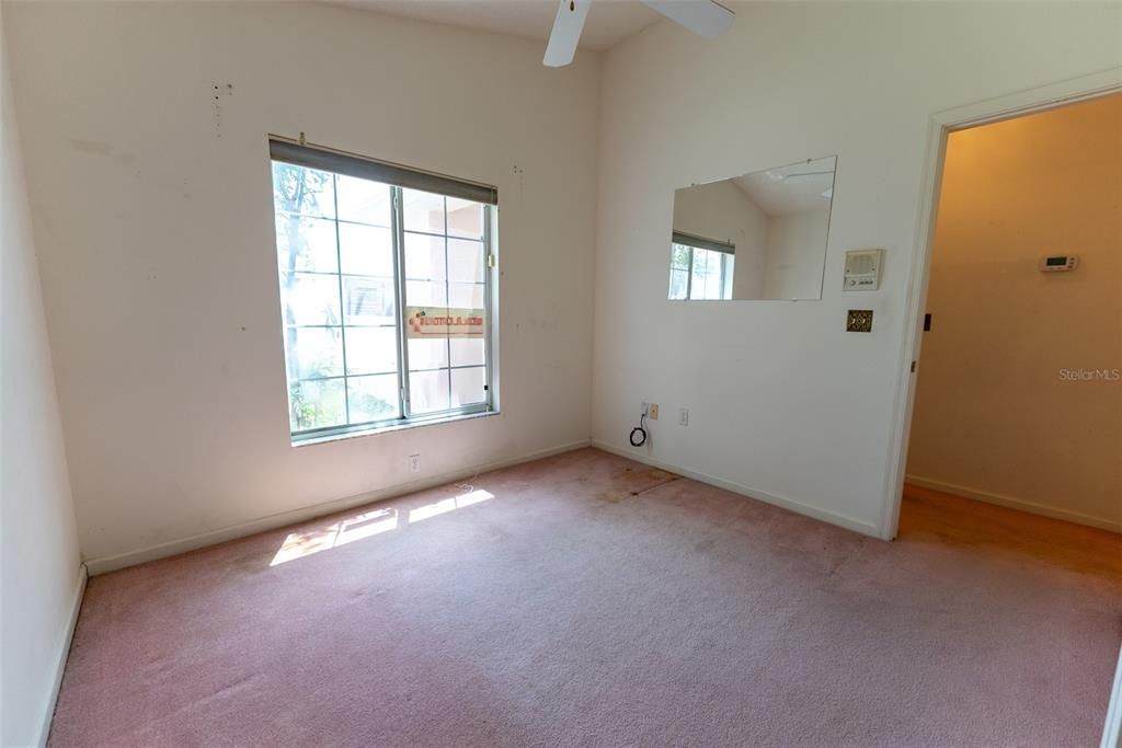 Active With Contract: $119,900 (2 beds, 2 baths, 1062 Square Feet)