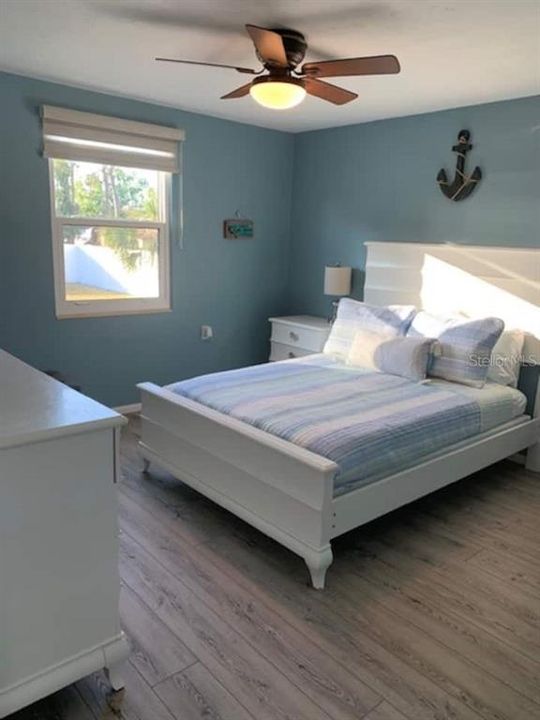 For Rent: $2,200 (2 beds, 1 baths, 820 Square Feet)