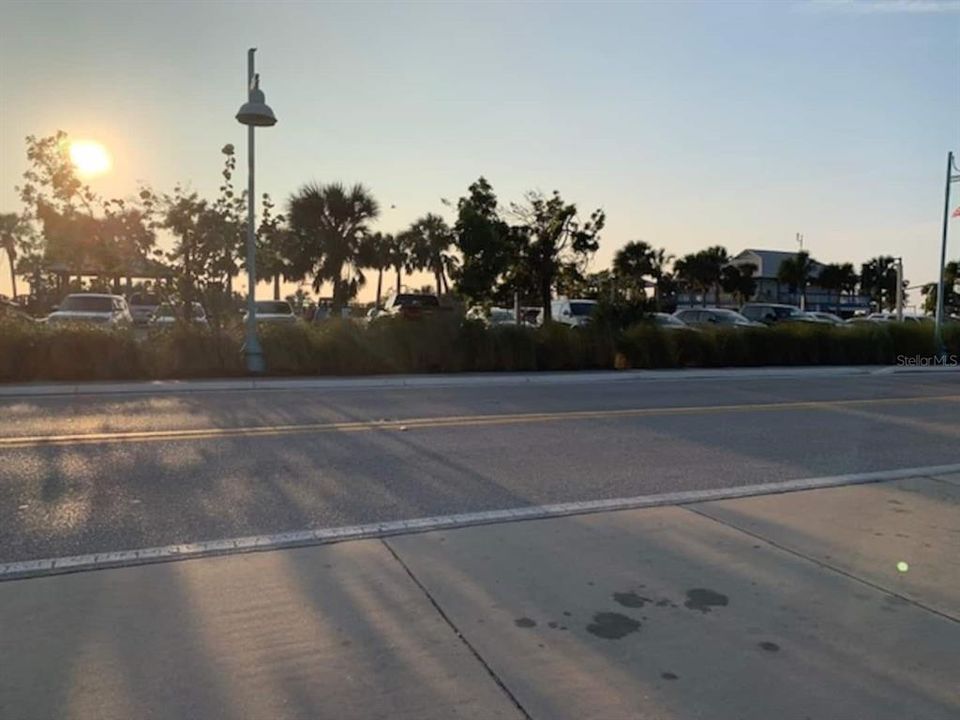 For Rent: $2,200 (2 beds, 1 baths, 820 Square Feet)