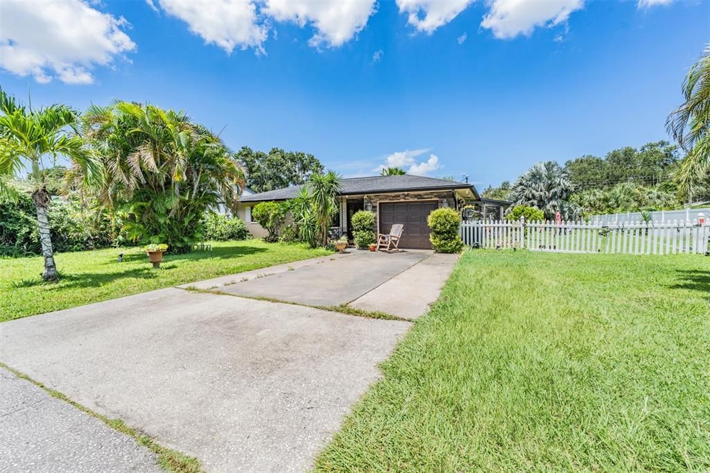 For Sale: $475,000 (3 beds, 1 baths, 1344 Square Feet)