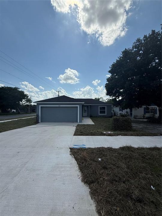 最近售出: $254,900 (3 贝兹, 2 浴室, 1000 平方英尺)