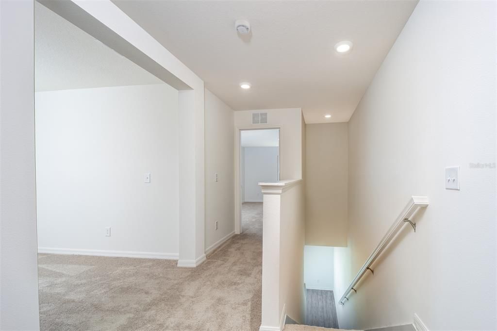 合同活跃: $264,900 (3 贝兹, 2 浴室, 1817 平方英尺)