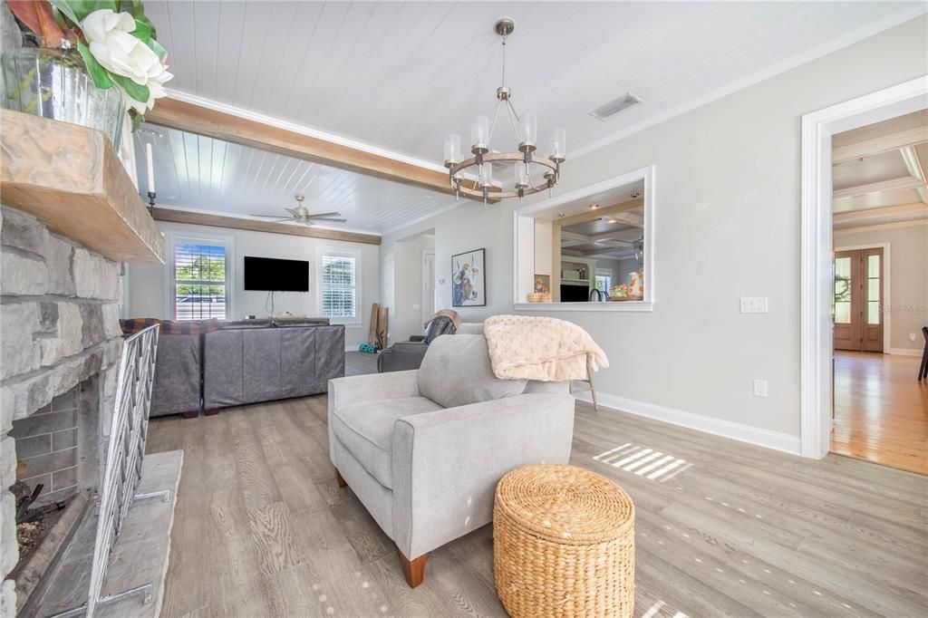 En Venta: $1,950,000 (5 camas, 3 baños, 3238 Pies cuadrados)