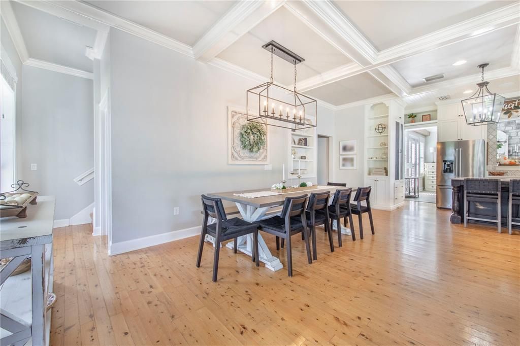 En Venta: $1,950,000 (5 camas, 3 baños, 3238 Pies cuadrados)