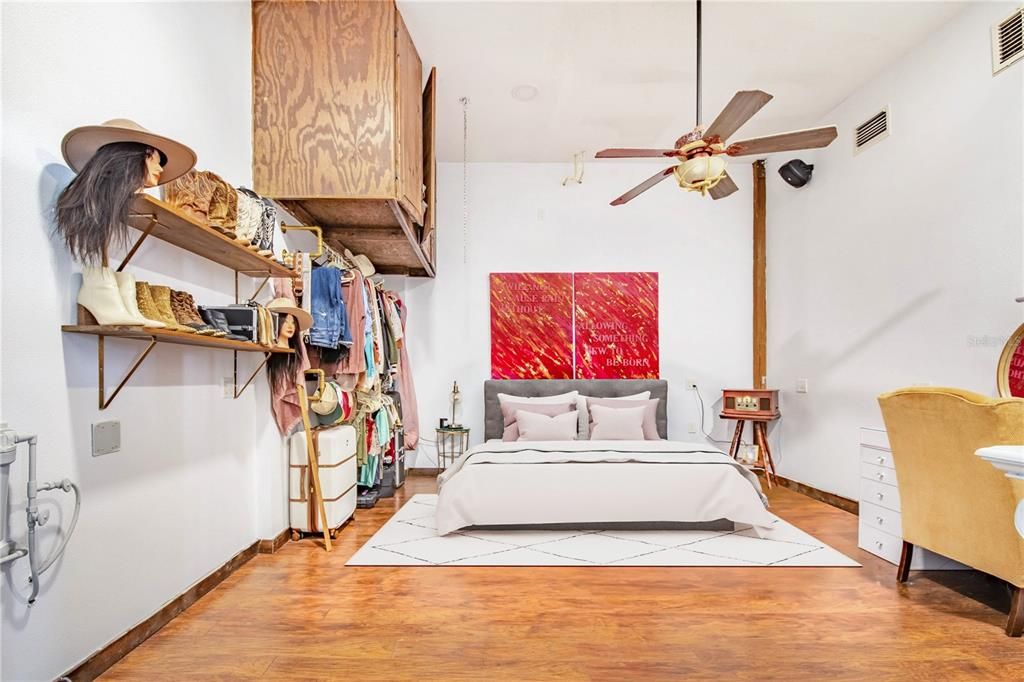 En Venta: $1,950,000 (5 camas, 3 baños, 3238 Pies cuadrados)