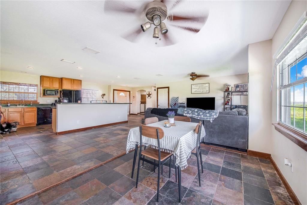 En Venta: $1,950,000 (5 camas, 3 baños, 3238 Pies cuadrados)