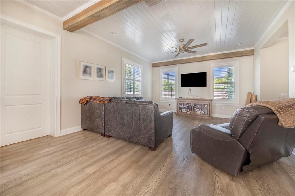 En Venta: $1,950,000 (5 camas, 3 baños, 3238 Pies cuadrados)