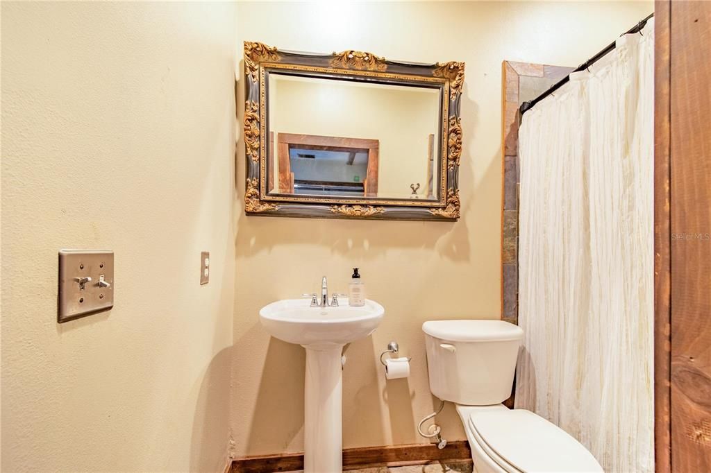 En Venta: $1,950,000 (5 camas, 3 baños, 3238 Pies cuadrados)