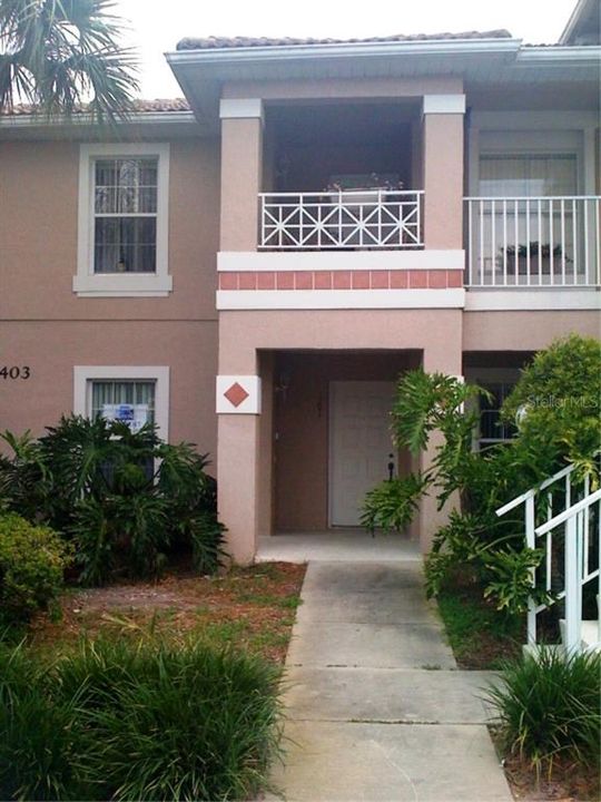 合同活跃: $1,695 (3 贝兹, 2 浴室, 1162 平方英尺)